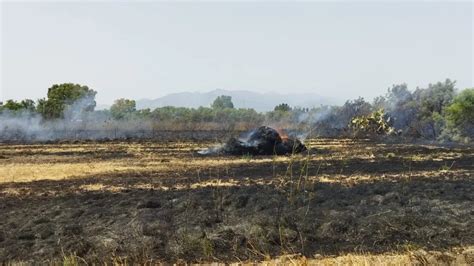 incendio san gavino|San Gavino, incendio a ridosso del cimitero: chiusa la statale 197。